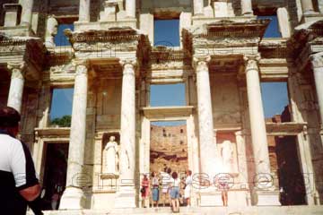 Fassade der Celsusbibliothek in Ephesos, Kleinasien, Türkei.